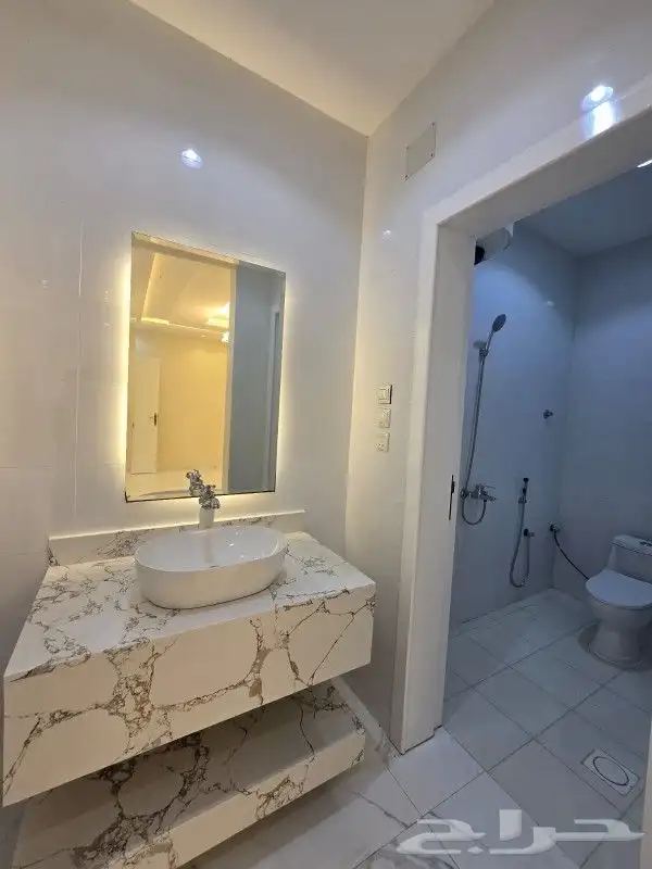 للبيع روف علوي مع ملحق تشطيب راقي خلف مستشفى الألماني 620الف 13