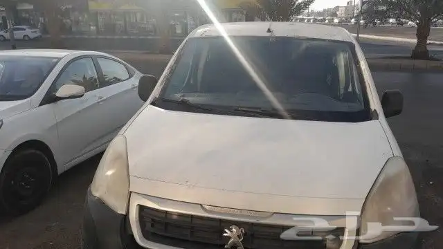 سيارة بيجوت مديل 2017 الاستماره منتهيه لها سته أشهر 1