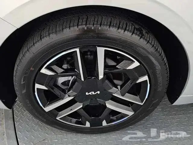 كيا K8 هايبريد 2025 19