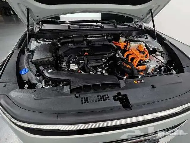 كيا K8 هايبريد 2025 17