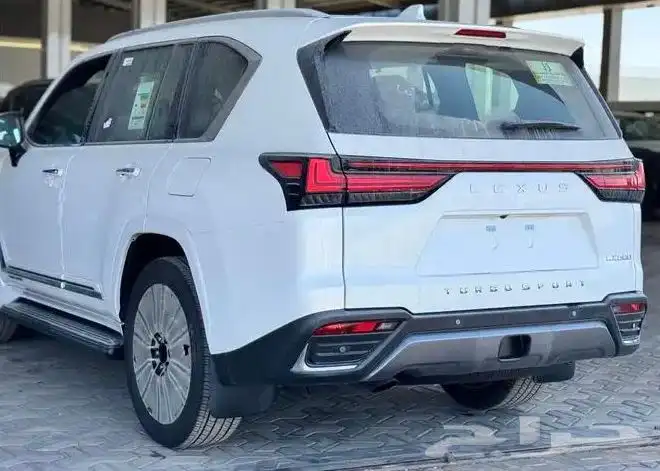 لكزسس موديل 2025 4