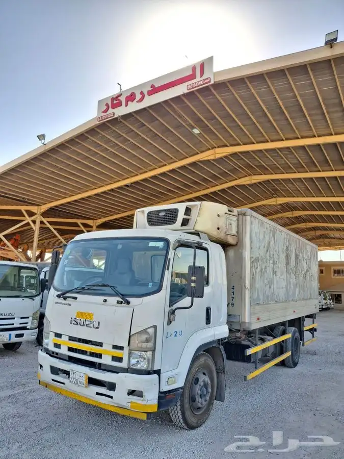 ايسوزو لوري ثلاجه موديل  2016 2