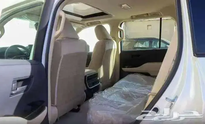 لاند كروزر GXRL3 ابيض 2025 1