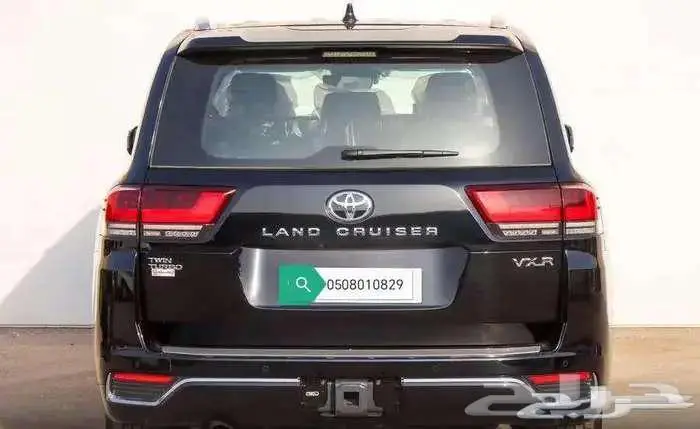 لاند كروزر VXR اسود 2025 17