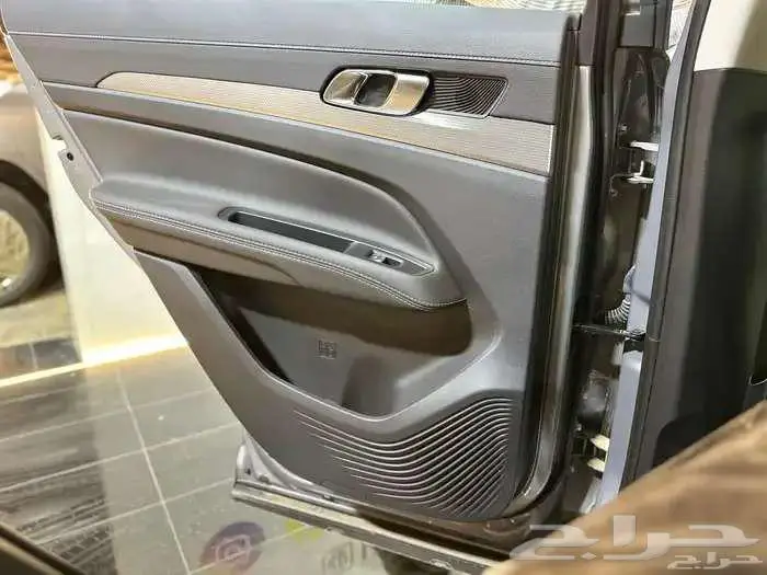 فورد تريتوري امبيانتي موديل 2026 11