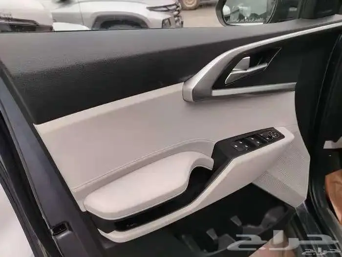 كيا كارينز نص فل 2025 بافض الاسعار 12