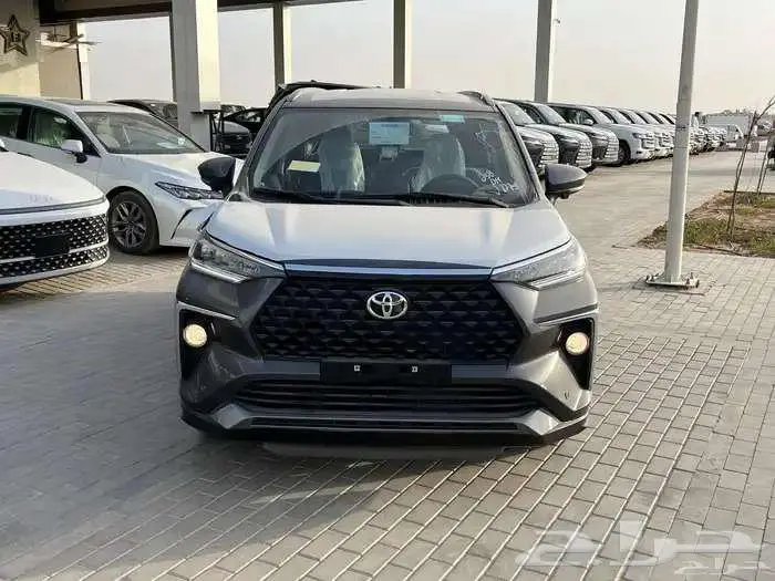 تويوتا فيلوز GLX بنزين 2025 2