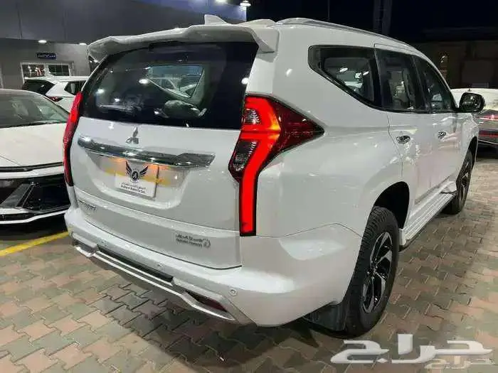 ميتسوبيشي مونتيرو 2025 نص فل ( كاش - تقسيط ) 4