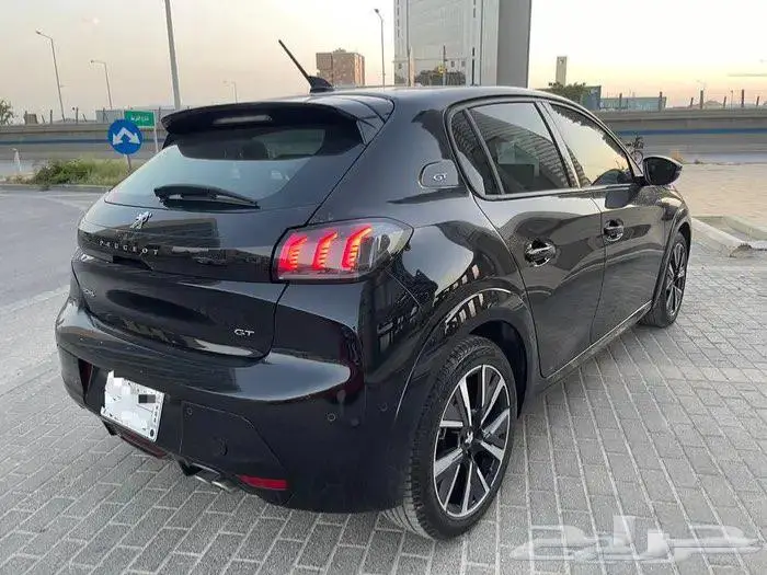 للبيع بيجو 208 جي تي لاين فل كامل 2023 على الضمان 2