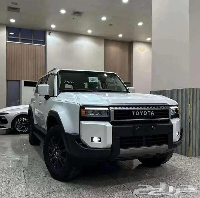 تويوتا برادو TXL2 بنزين 2025 سعودى ابيض 11