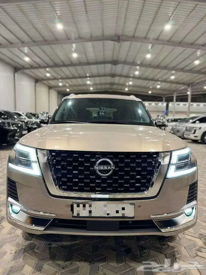 نيسان بلاتينيوم موديل 2022 0