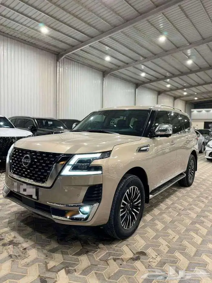 نيسان بلاتينيوم موديل 2022 2