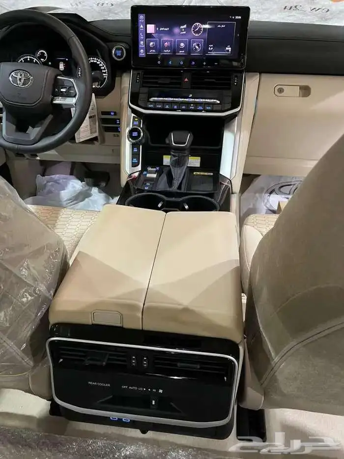 لاند كروزر GXRL3 اسود 2025 10