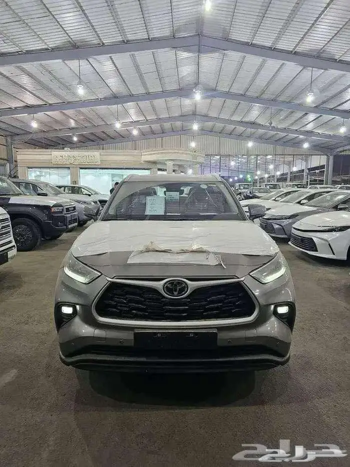 تويوتا هايلاندر GLE 2025 نص فل 0