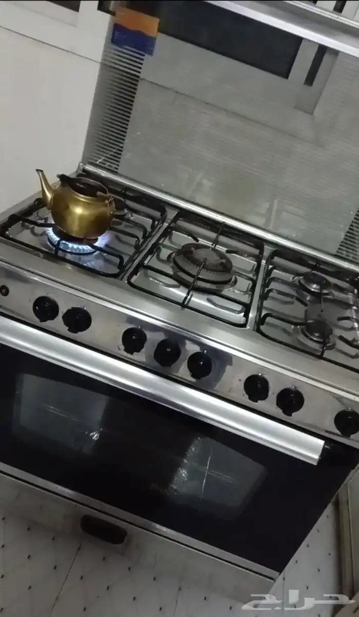فرن بحالة ممتازة ببيعة 500ريال سبب البيع ال سفر 0