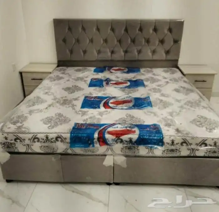 غرفة نوم كاملة  أثاث منزلي  سرير ودولاب وبطانيات 3