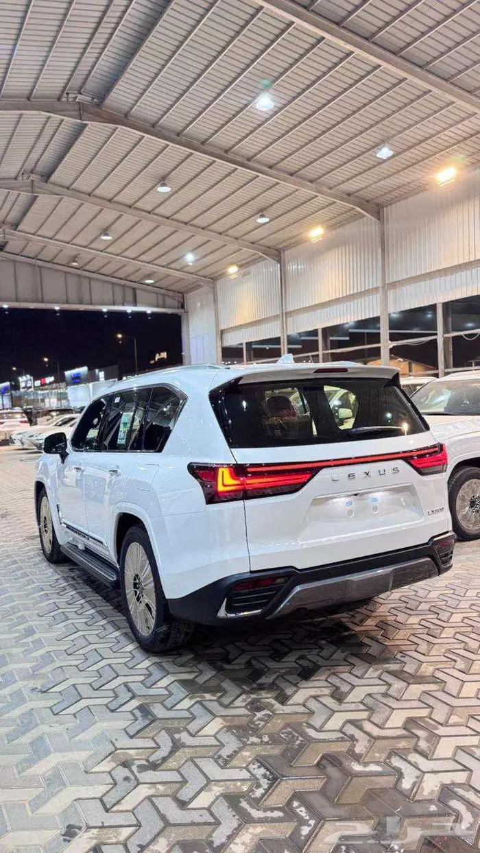 لكزس BB سعودي 2025 21