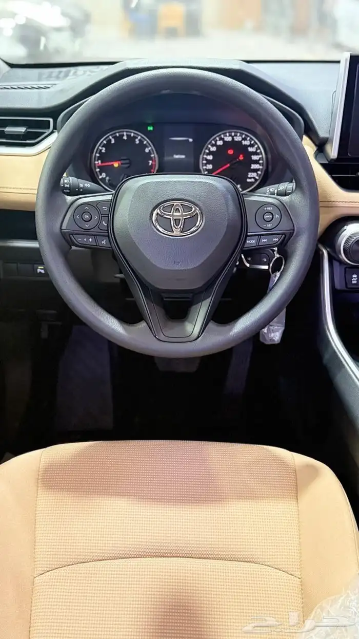 تويوتا راف فور (LE) استاندر دبل 2025 13