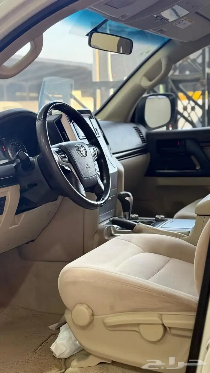 تويوتا لاندكروزر 8