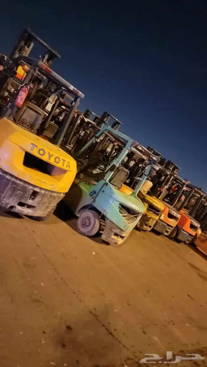 رافعة شوكية فوركلفت رافعات شوكية للأيجار اليومي والشهري 2