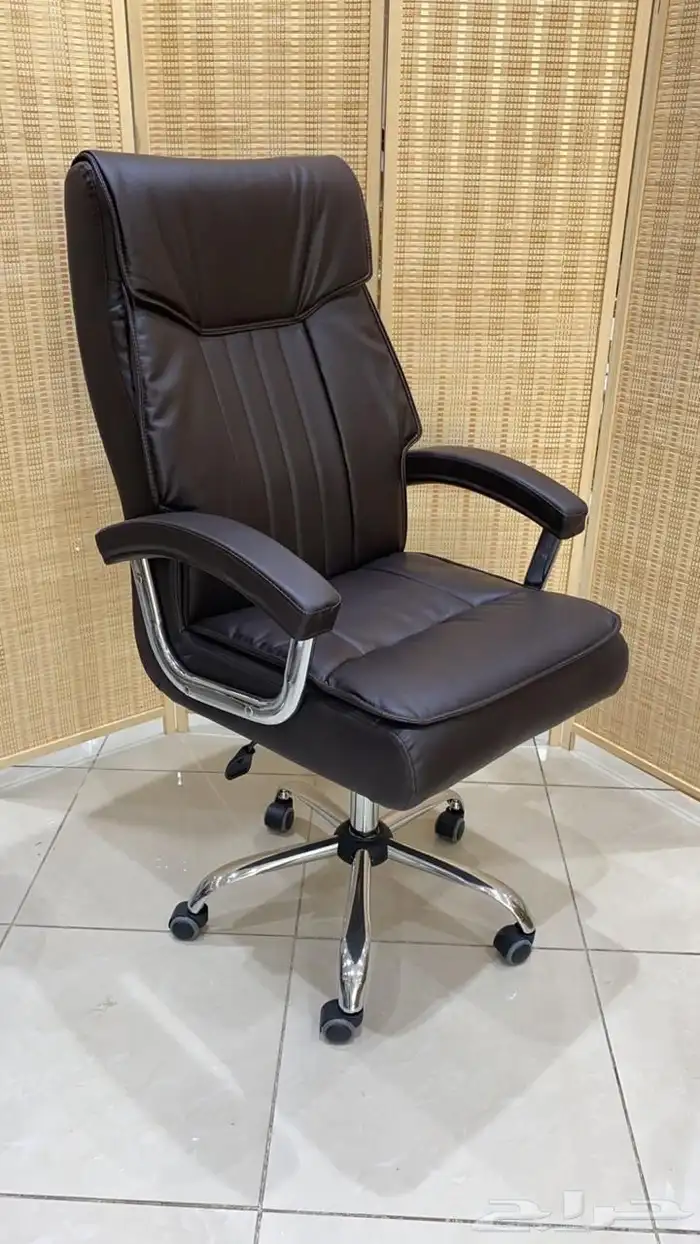 كرسي مكتب مع أقصى قدر من الراحة بألوان مختلفة 14