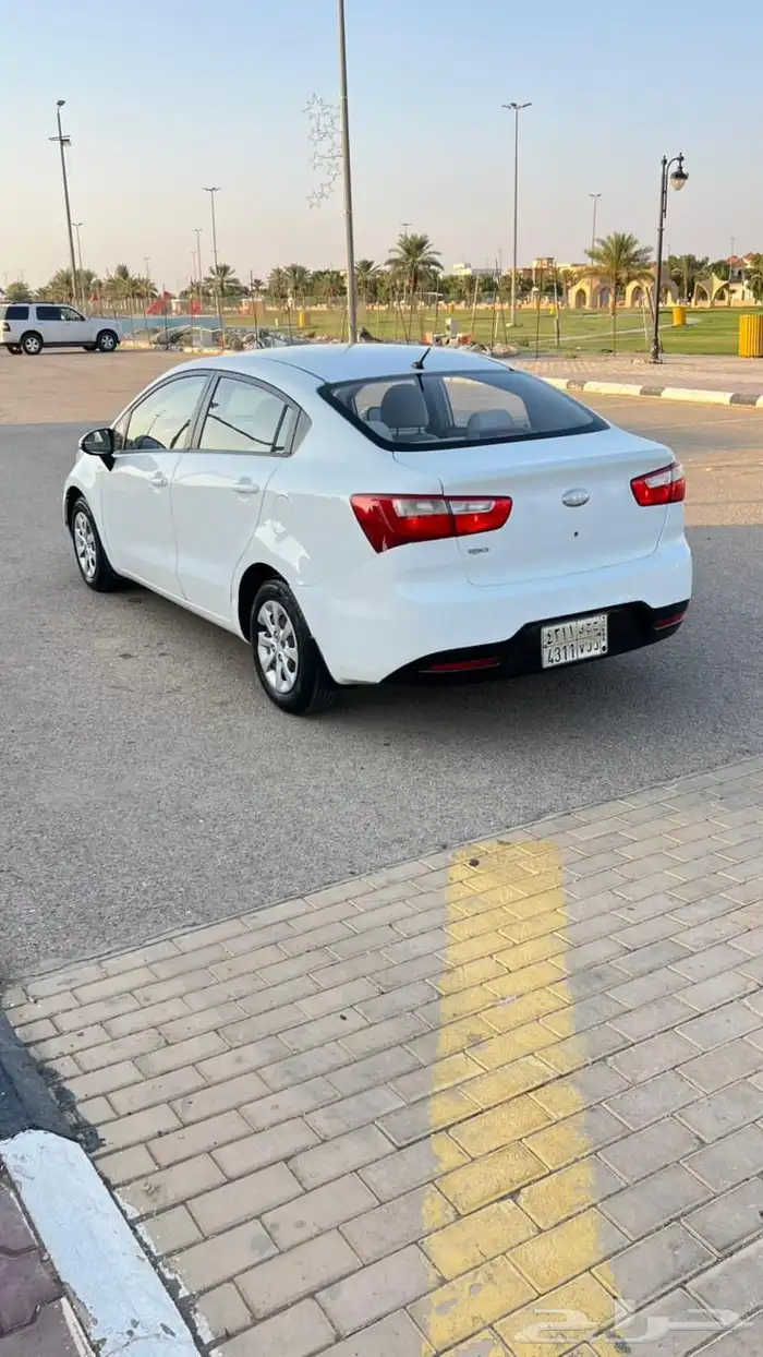 كيا ريو للبيع 7