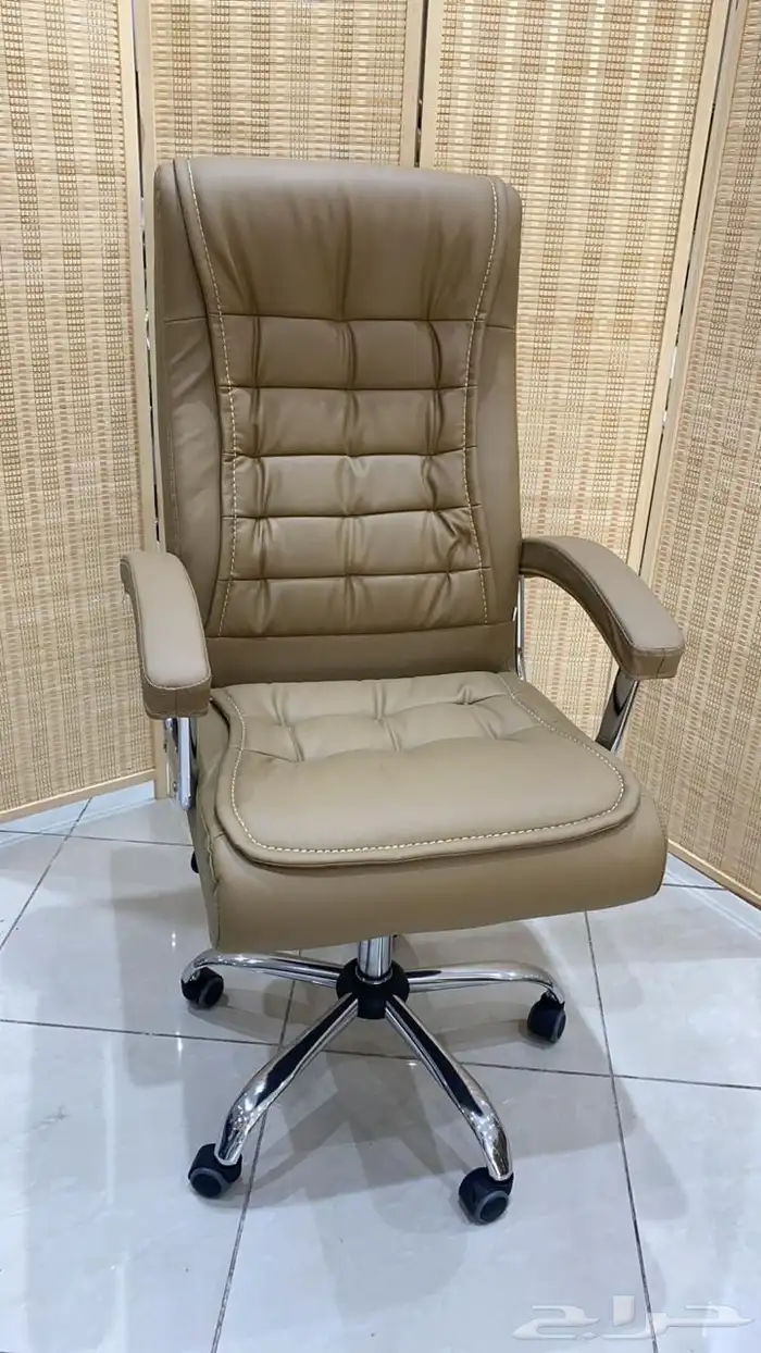 كرسي مكتب مع أقصى قدر من الراحة بألوان مختلفة 8