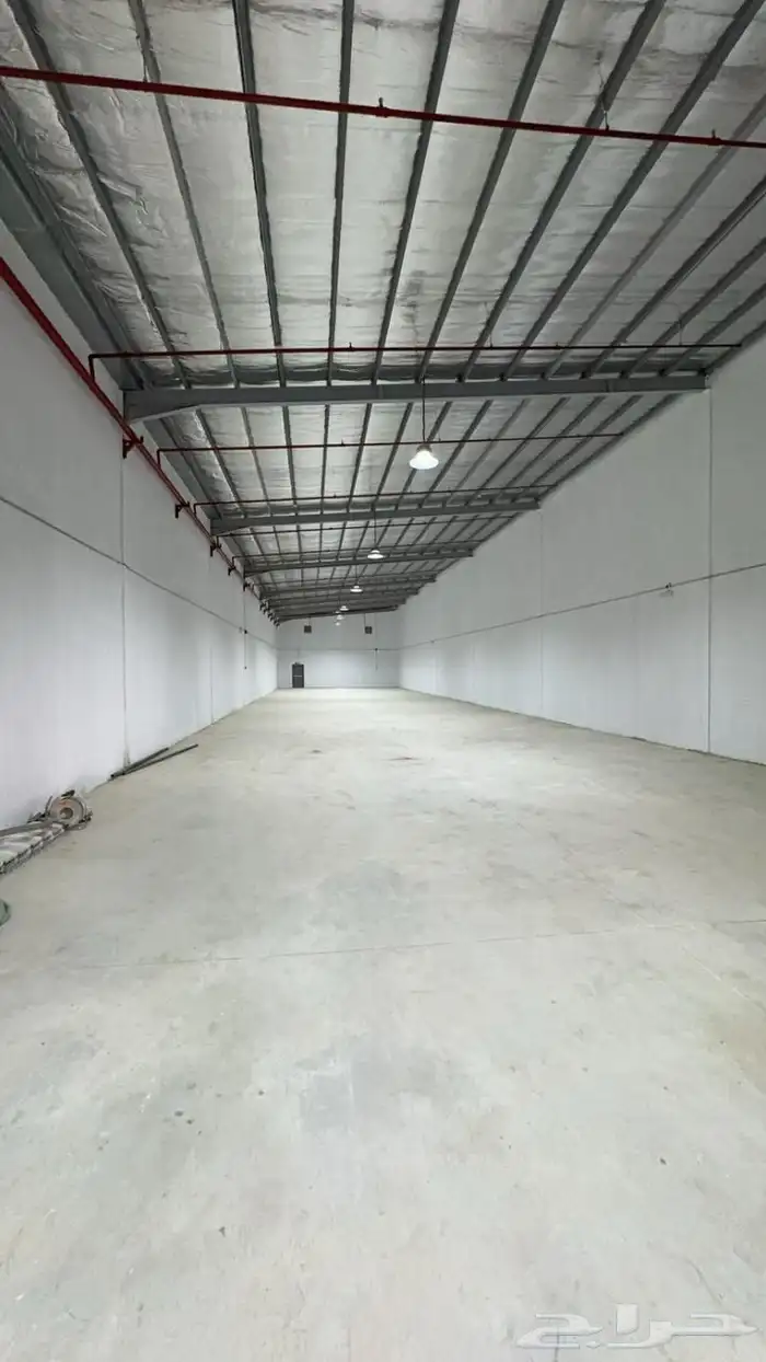 للايجار مستودع خطورة عالية المساحه 480م حي الدار البيضاء 2