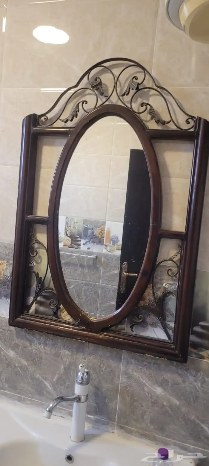 مرآة كلاسيك باطار ديكور حديد وخشب 0