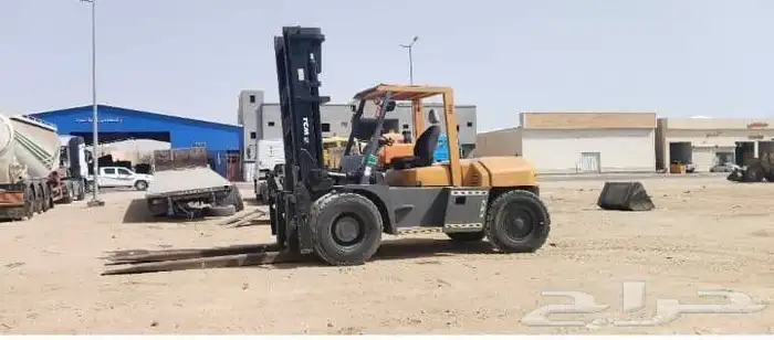 تاجير معدات ثقيله رافعات شوكية فوركلفت تليهندار سيزار لفت 0