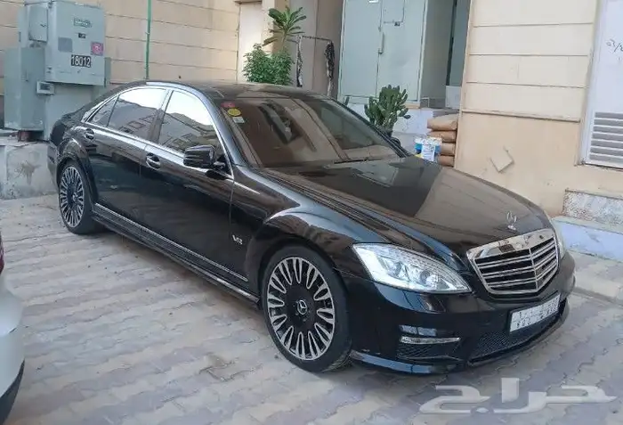 لوحة سيارة مرسيدس بنز مايباخ 1