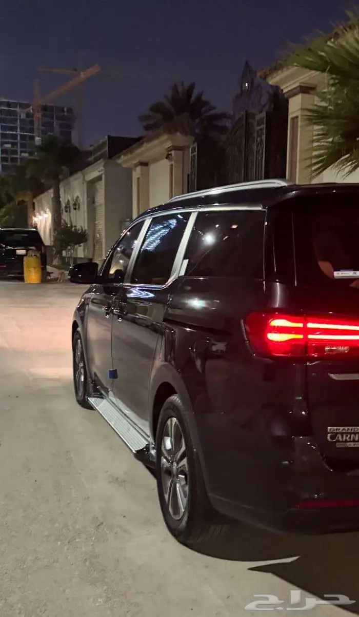 كيا كرنفال 2020 بنزين 14