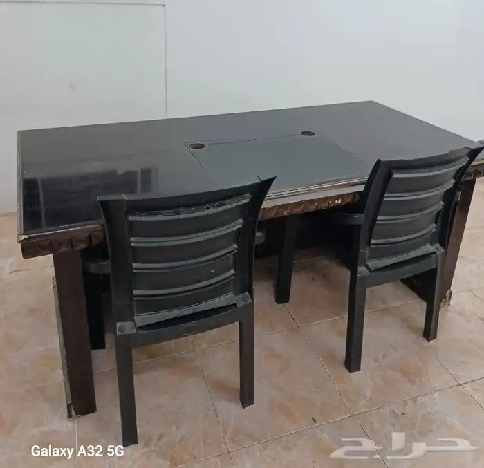 مكتب بالكراسي للبيع 1