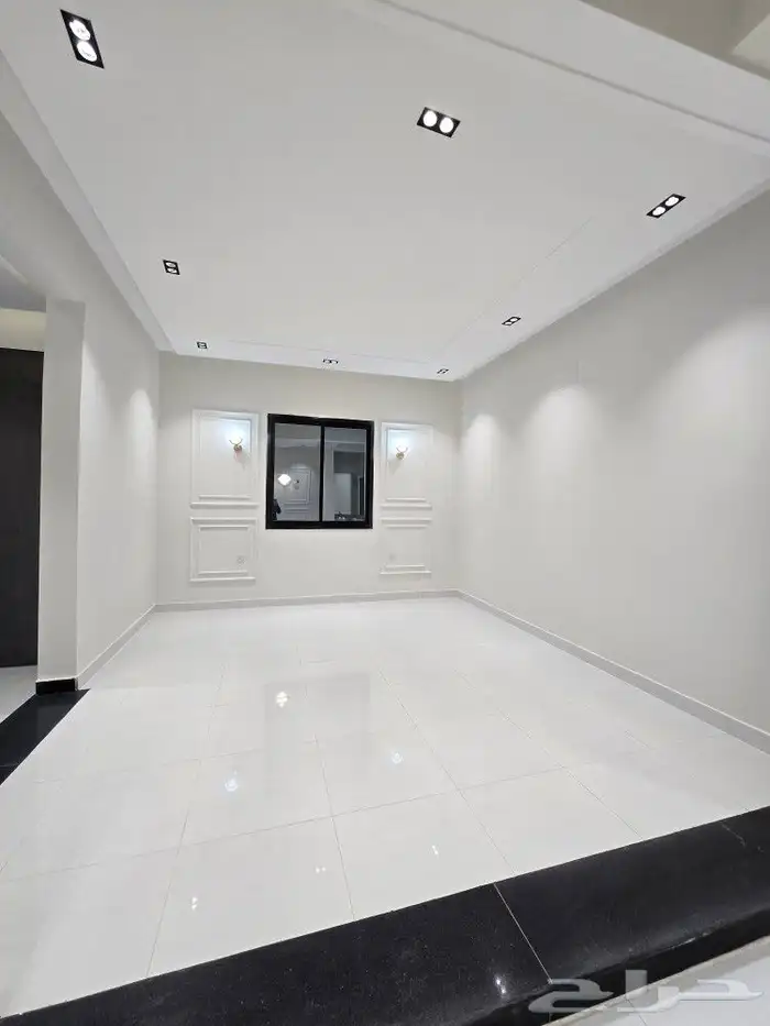 أدوار ارضيه تمليك 6غرف VIP حوش ومدخل سياره بين أبها والخميس 12