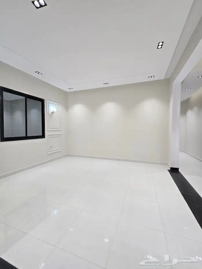 أدوار ارضيه تمليك 6غرف VIP حوش ومدخل سياره بين أبها والخميس 14