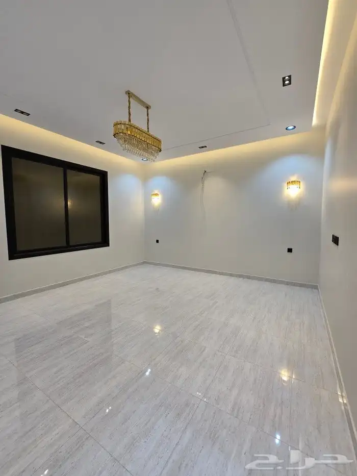 للبيع روف علوى مع ملحقVIPمدخل مستقل9غرف خلف حي الراقي شارعين 13