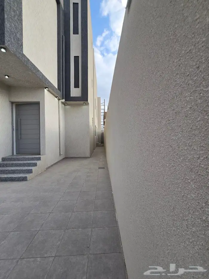 دور أرضي تمليك6غرفVIP حوش ومدخل سياره من550ألف طريق الثمانين 3