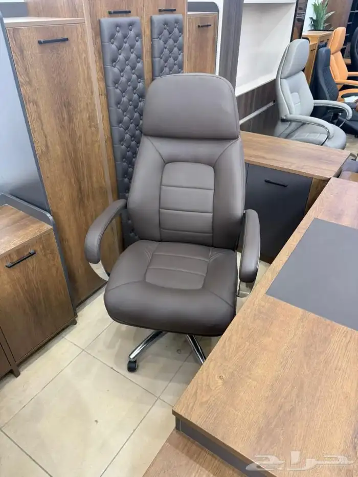 كرسي مكتب مع أقصى قدر من الراحة بألوان مختلفة 49