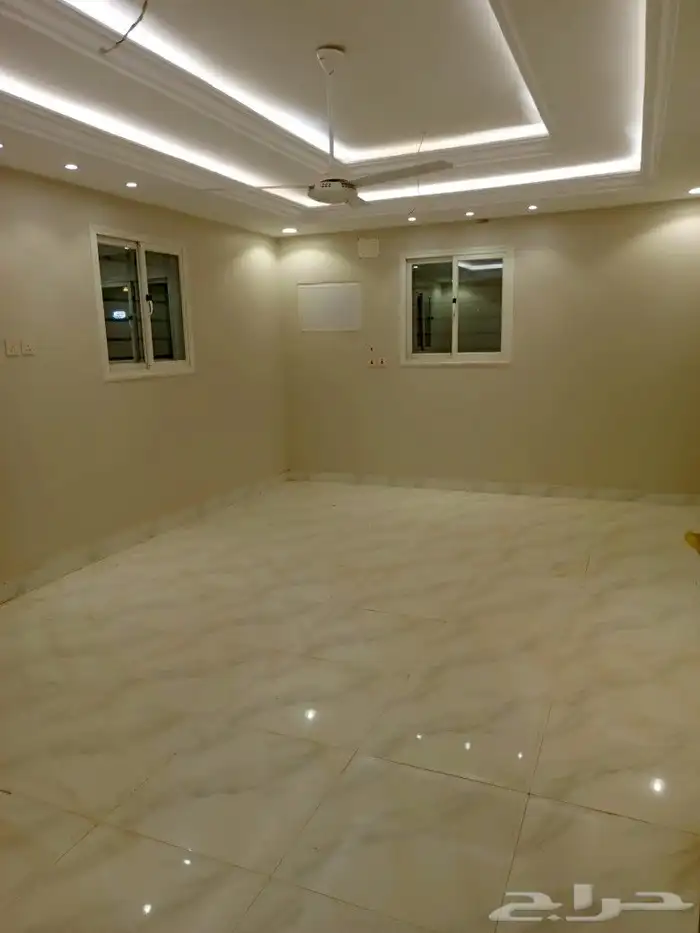 للبيع عماره دورين وملحق مدينة بارق حي أبو رماده من 900الف 2