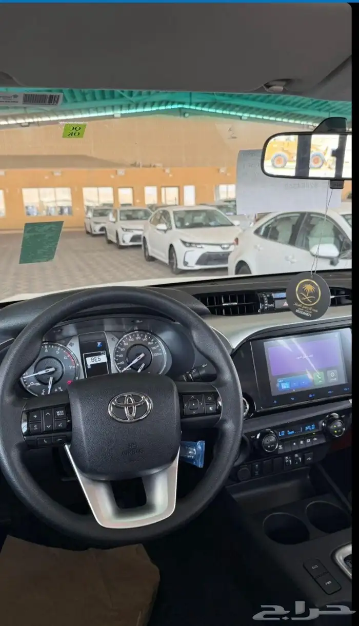 تويوتا هايلوكس بنزين اتوماتيك فل كامل سعودي( 2025 ) 11