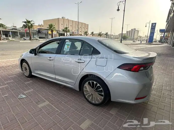 تويوتا كورولا XLI EXCUTIVE فاتحة سقف موديل 2025 كاش واقساط 3