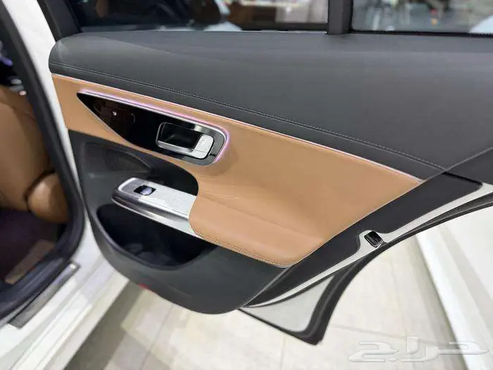 مرسيدس - اي 200 - E200 2025 22