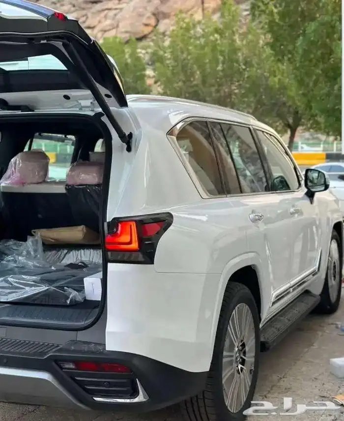 لكزس- LX -600-BB- بنزين -2025- بطاقه جمركيه -دخلى جملى 3