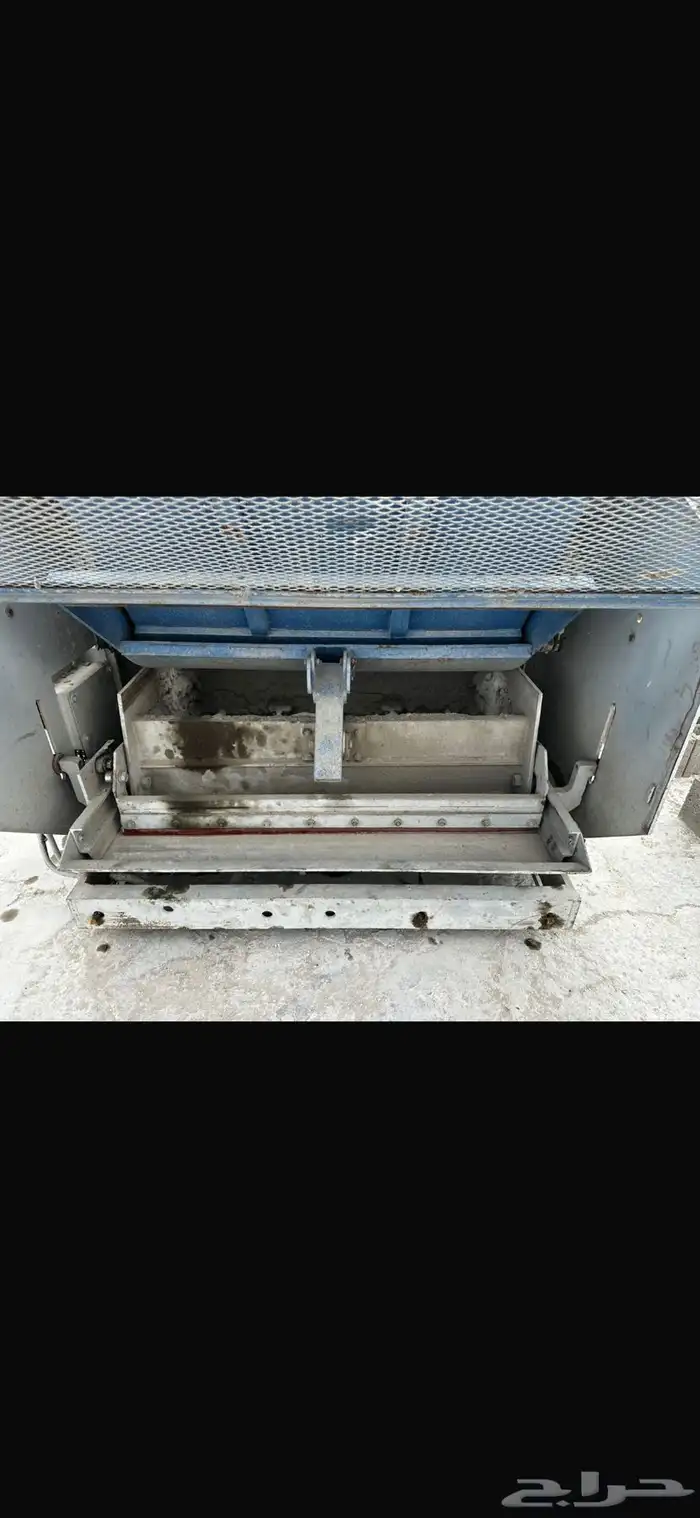 للبيع مصنع بلك كامل بمعداته 39