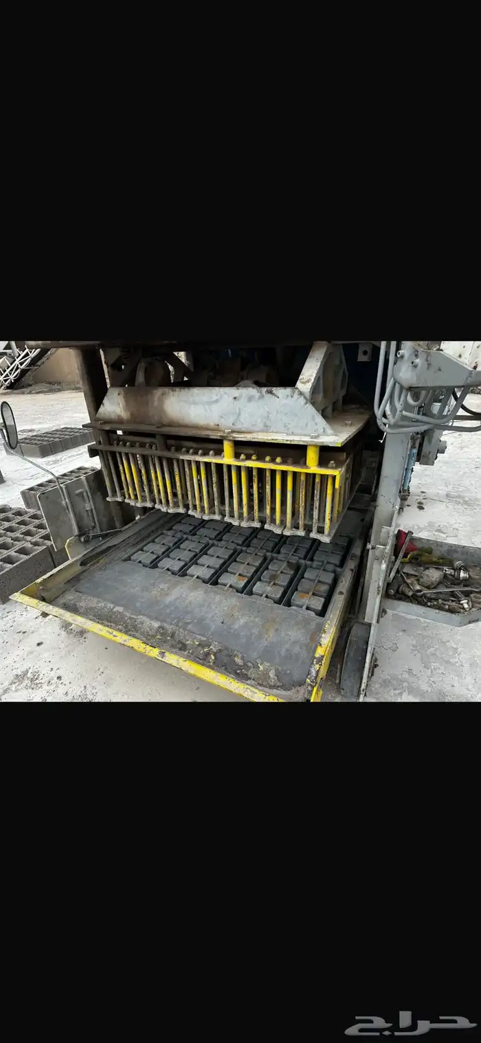 للبيع مصنع بلك كامل بمعداته 33