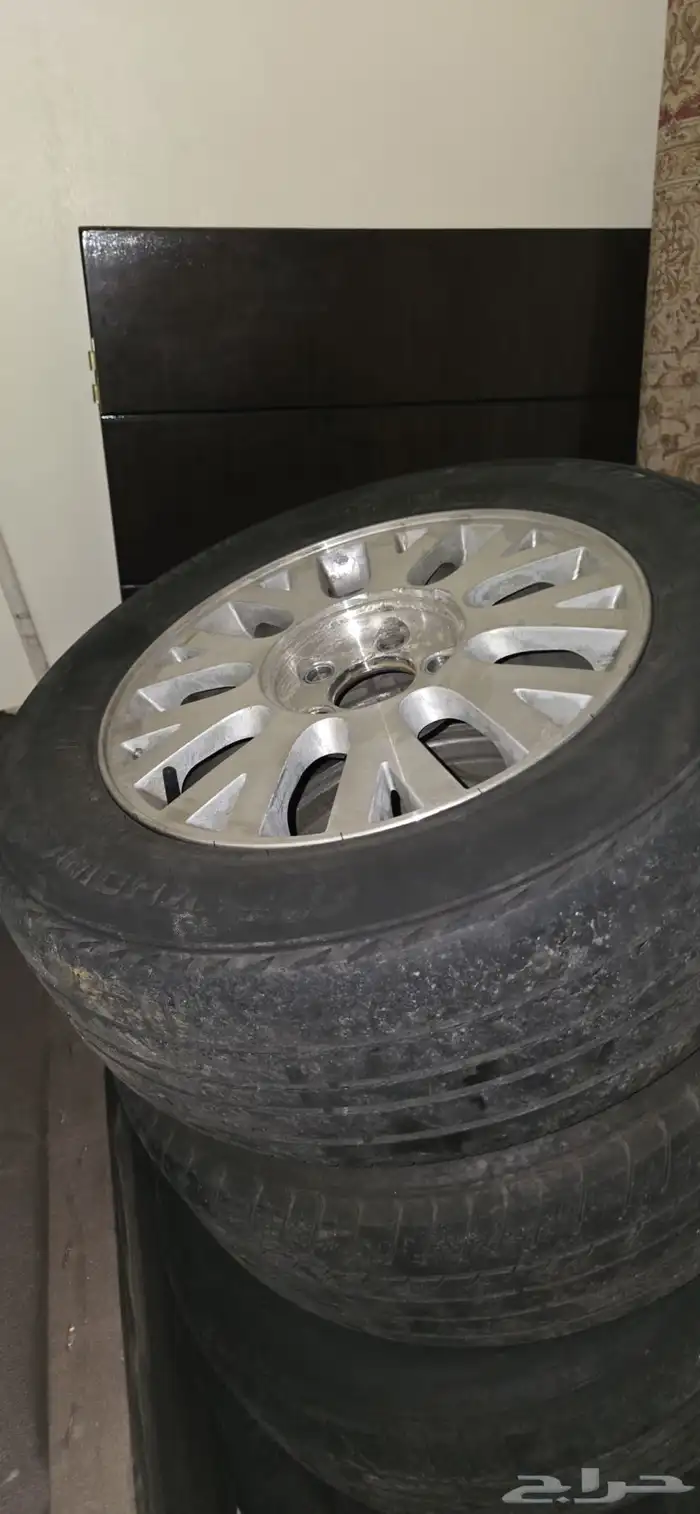 اعرض لكم جنوط فورد فكتوريا 2003 مع الكفرات 0