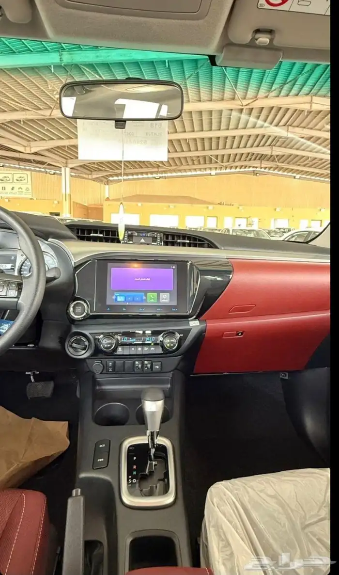 تويوتا هايلوكس بنزين اتوماتيك فل كامل سعودي( 2025 ) 14