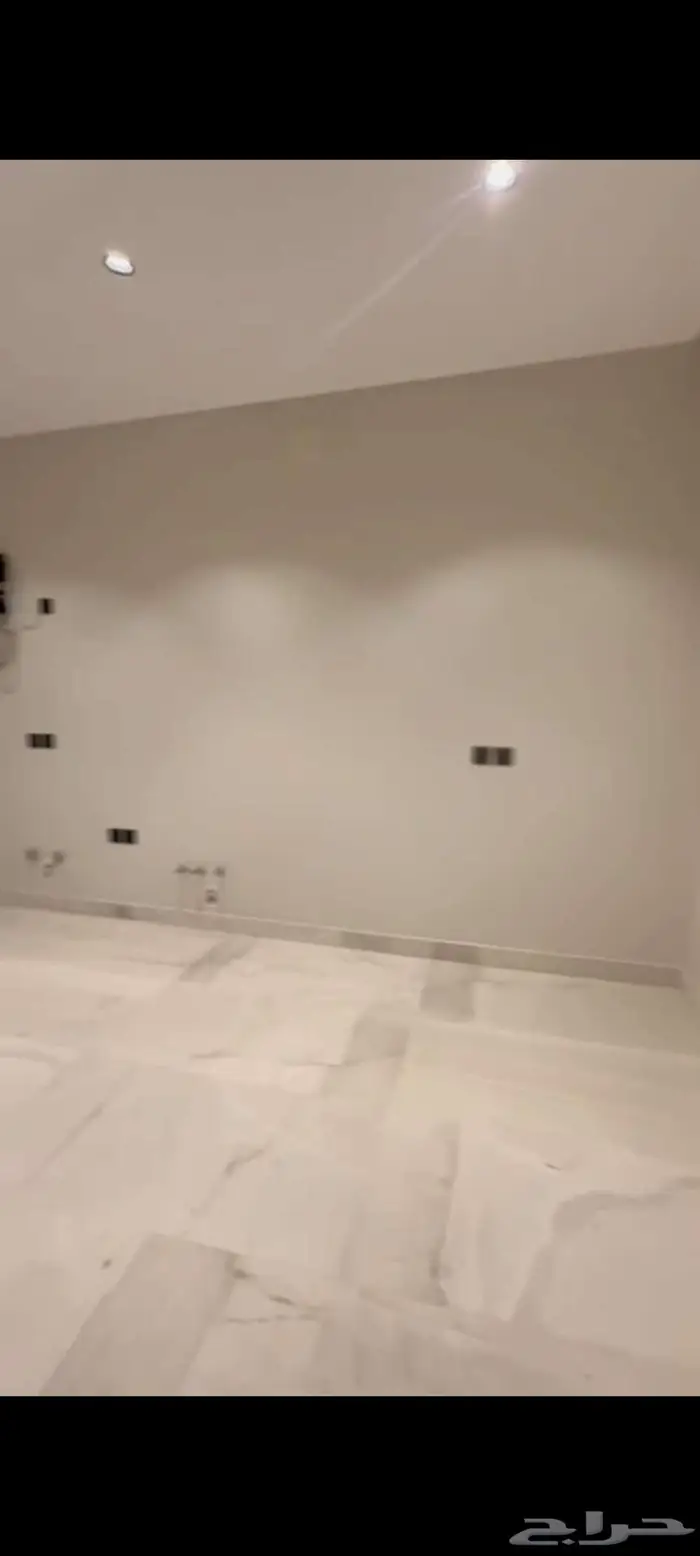 للتمليك فله روف علوي حي الصفا (تبوك )670 الف 15