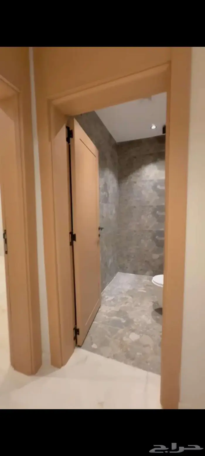 للتمليك فله روف علوي حي الصفا (تبوك )670 الف 6