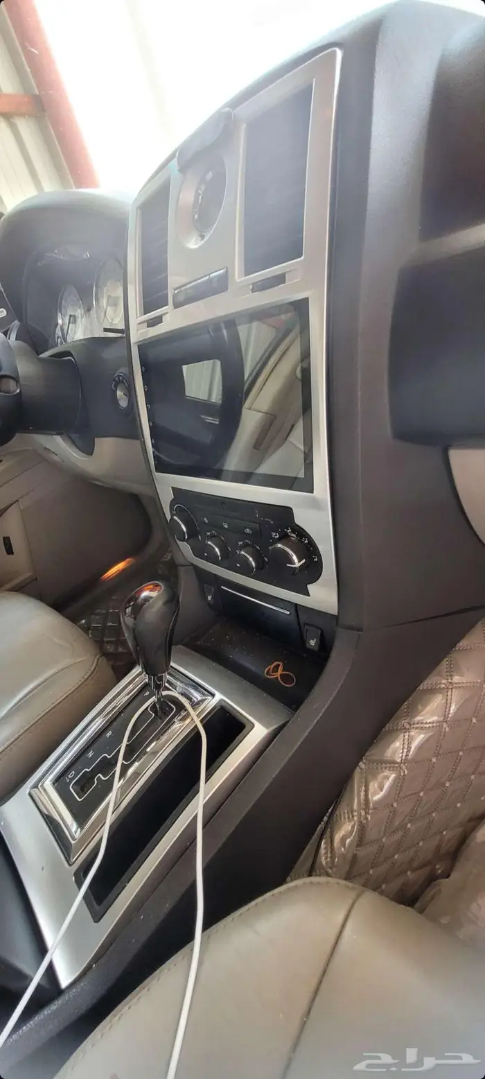 اللبيع كلايزلر هيمي قمه ف النظافه بلد بدي محركاتv8م2006وكاله 43